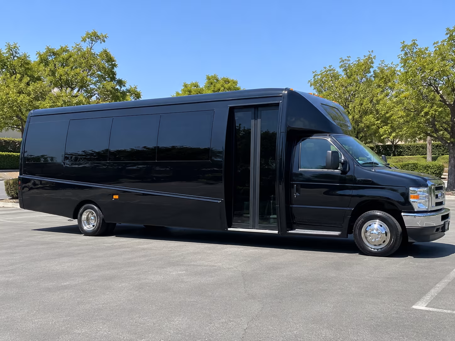 charter buses for large gilroy prom groups and school organized transportation