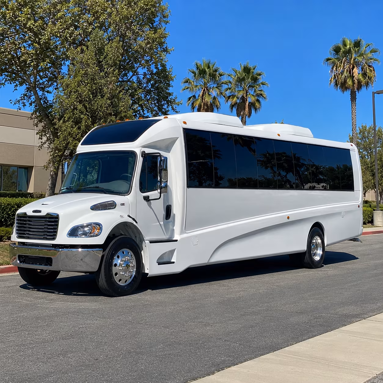 gilroy 15 passenger minibus