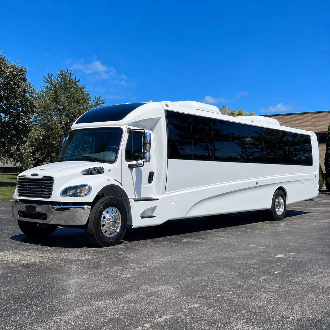 gilroy 25 passenger minibus