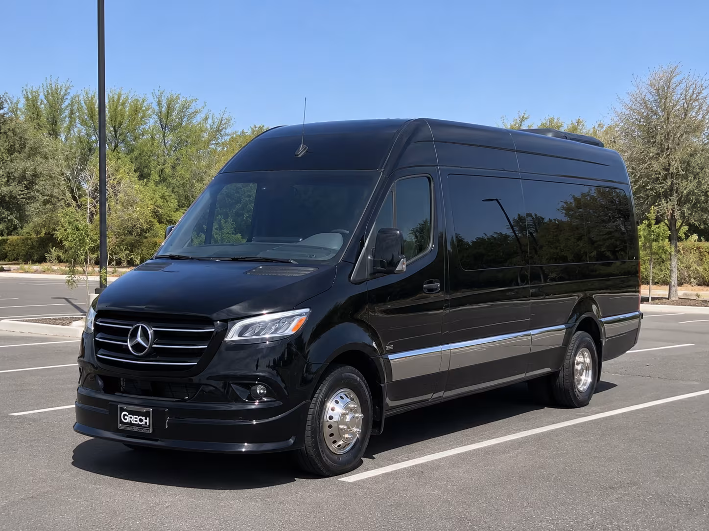 gilroy airport transportation onboard seating