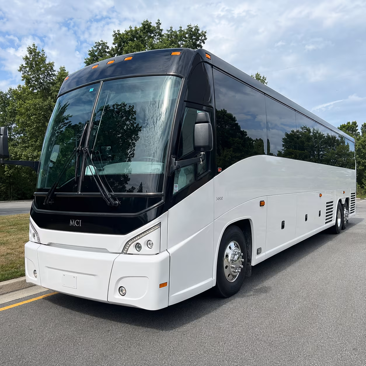 shuttle buses for gilroy premium outlets retail and event staff